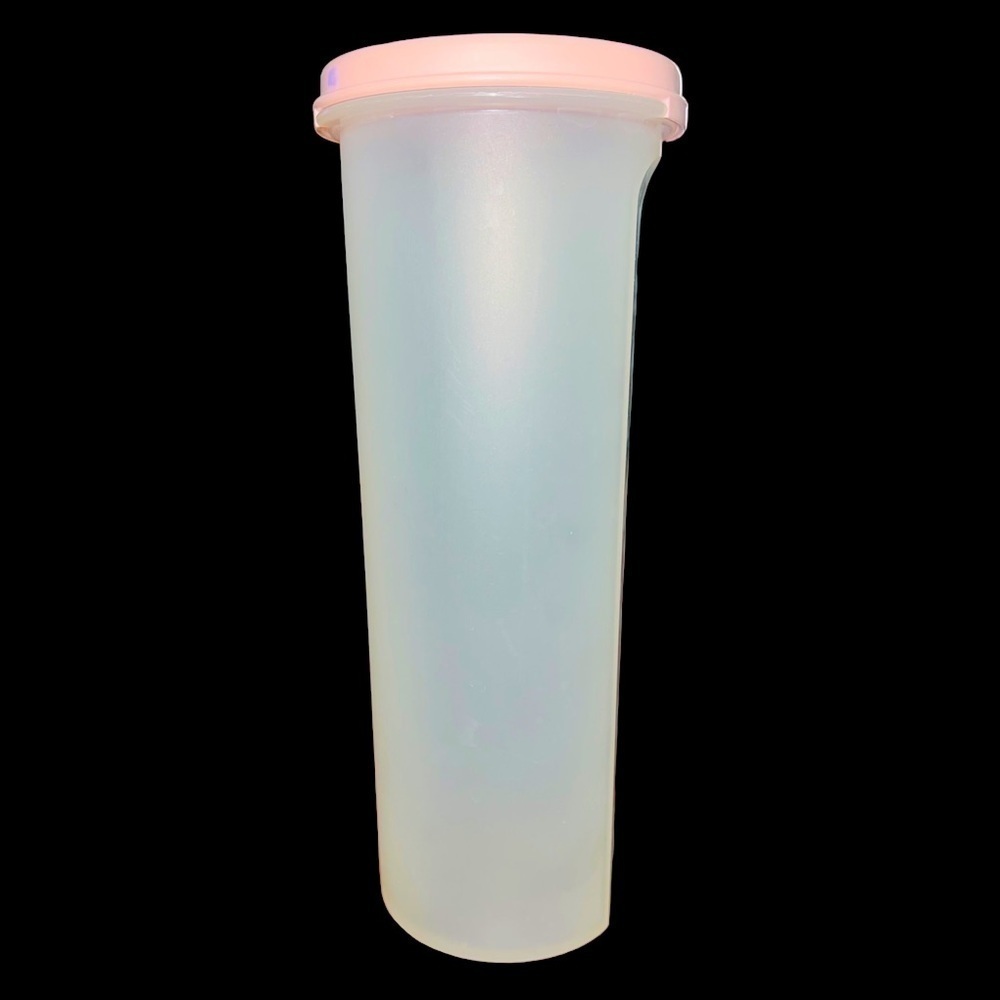Tupperware Spaghetti Pasta Keeper Storage Container  Pink Lid #1643-12